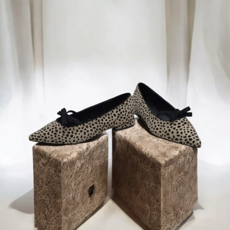 bailarina_estampada_h_ani_6.webp Calzaro Zapatos De Tac贸n | Bailarinas | Bailarina Estampada 574H945 Animal Print con Tirina.