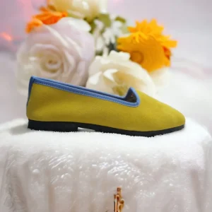 Calzaro Casual | Bailarinas | Bailarinas Venecianas de Mujer Carla en Piel Afelpada Amarillo. Citron