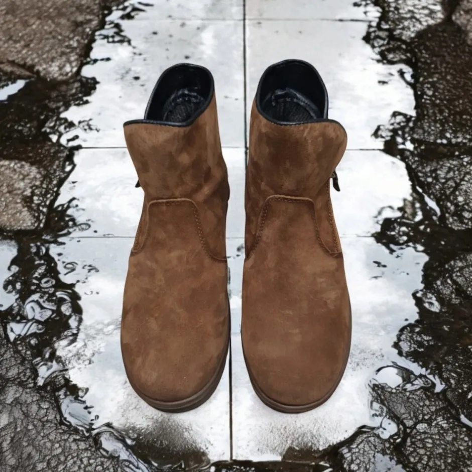 bota_mujer_serraje_tabaco_3.webp Calzaro Casual | Botas Y Botines Mujer | Bota Mujer Serraje Tabaco Membrana Impermeable 9073 Water Proof
