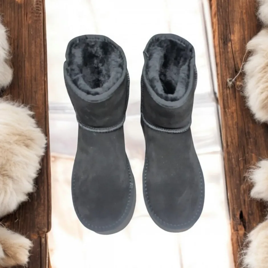 bota_pelo_lescun_serraje__1.webp Calzaro Casual | Botas De Pelo | Bota Pelo Lescun Serraje Negro Tipo Australiano.