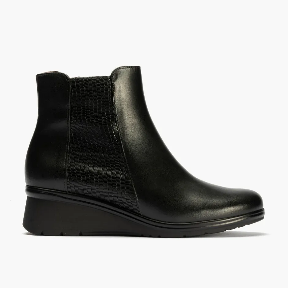botines__cua_micro_lucido_3.webp Calzaro Confort | Botines 1626 Cuña Micro Lucido/Tejus Negro