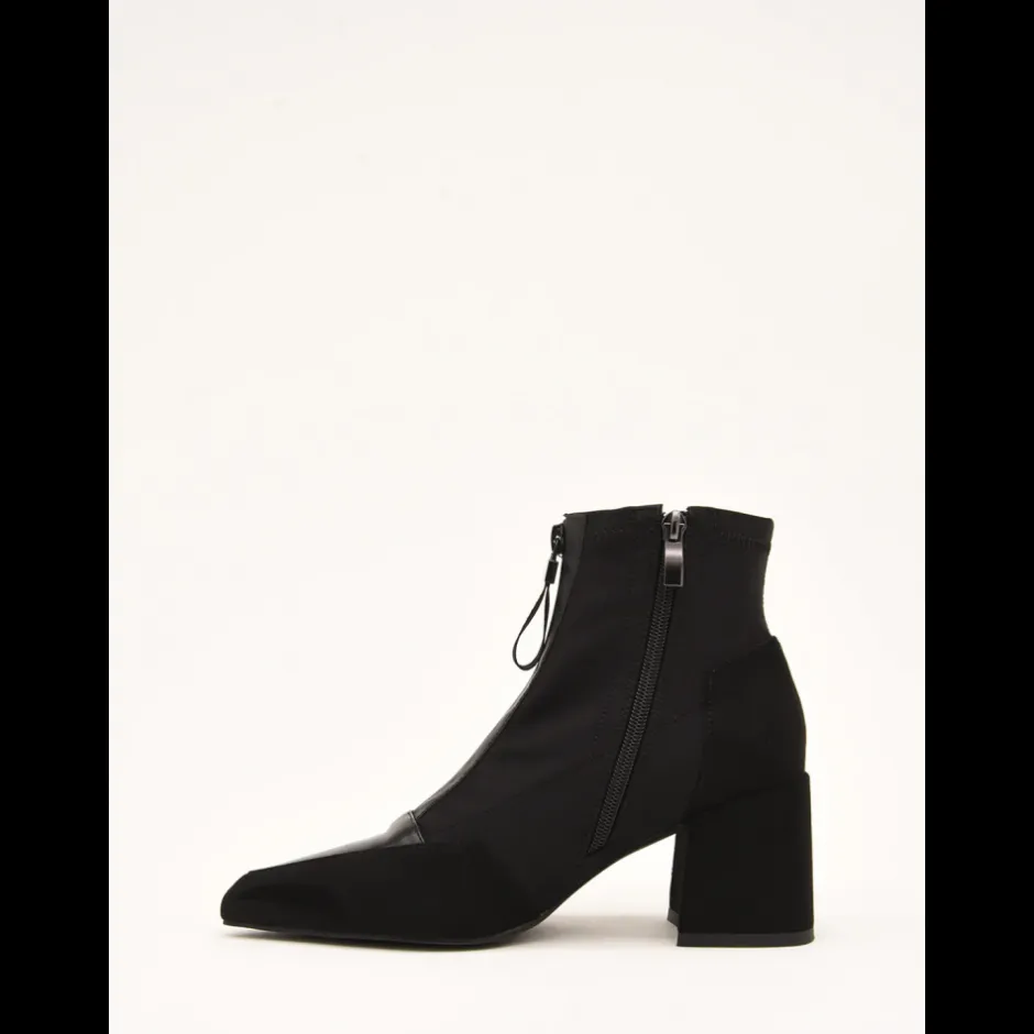 botines_en_negro_j_con_cr_4.webp Calzaro Botas Y Botines Mujer | Botines en Negro 462J006 con Cremallera Frontal.