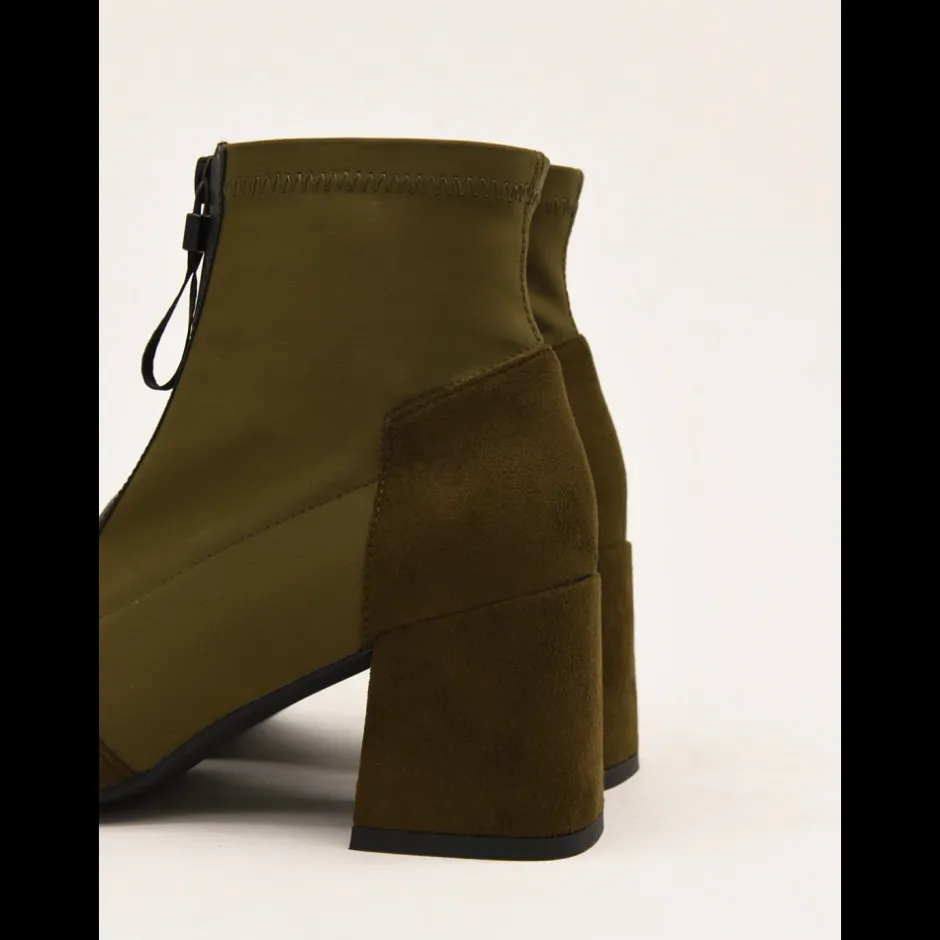 botines_en_verde_y_negro__1.webp Calzaro Botas Y Botines Mujer | Botines en Verde y Negro 462J006 con Cremallera Frontal.