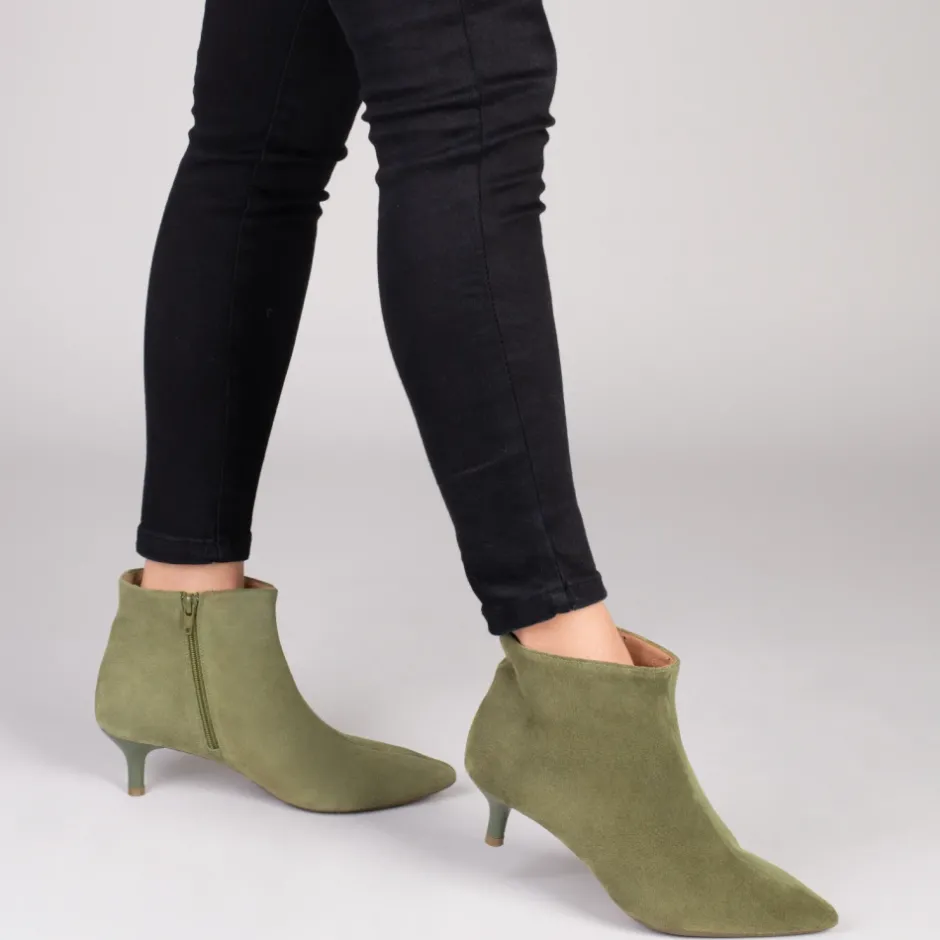 botn__outfit_tacn_chupete_1.webp Calzaro Botas Bajas Y Botines | Botín 22611 Outfit Tacón Chupete Serraje Verde Oliva Kaki