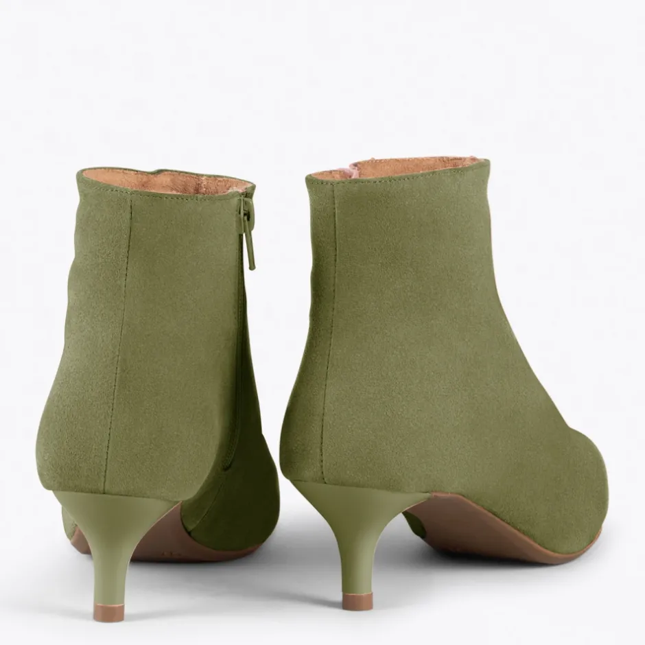 botn__outfit_tacn_chupete_3.webp Calzaro Botas Bajas Y Botines | Botín 22611 Outfit Tacón Chupete Serraje Verde Oliva Kaki