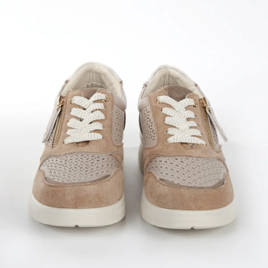 deportivo_cua_cordones_y__8.webp Calzaro Deportivas | Deportivo Cuña Cordones y Crem. Lateral Perforado 23388 Taupe