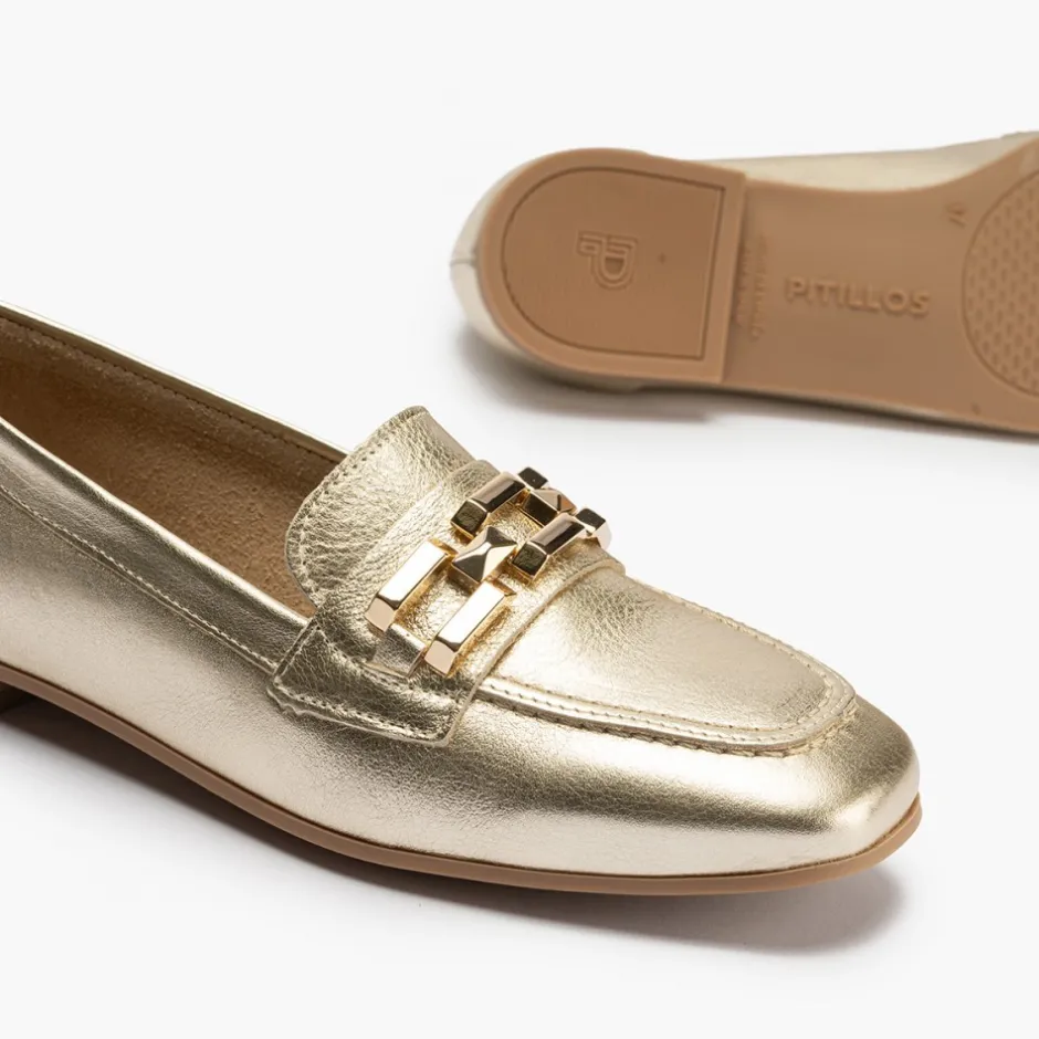 mocasines_de_mujer__en_pi_1.webp Calzaro Mocasines | Mocasines de Mujer 5641 en Piel Laminada con Adorno y Tacón Bajo Dorado