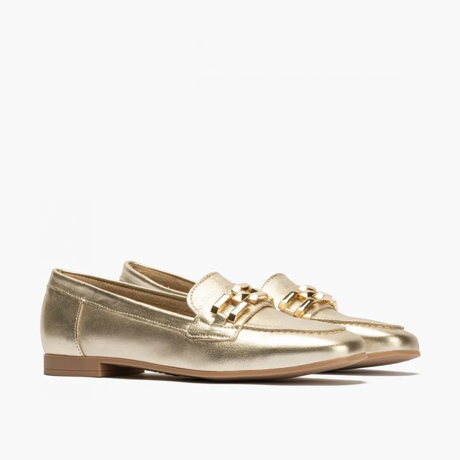 mocasines_de_mujer__en_pi_3.webp Calzaro Mocasines | Mocasines de Mujer 5641 en Piel Laminada con Adorno y Tacón Bajo Dorado