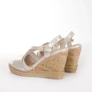 Calzaro Alpargatas | Alpargatas | Sandalia Cuña Corcho y Yute 711 Oro Platino.