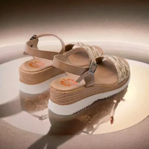 Calzaro Sandalias | Sandalia Cuña Piel 2955 y Tejido Taupe Lara.