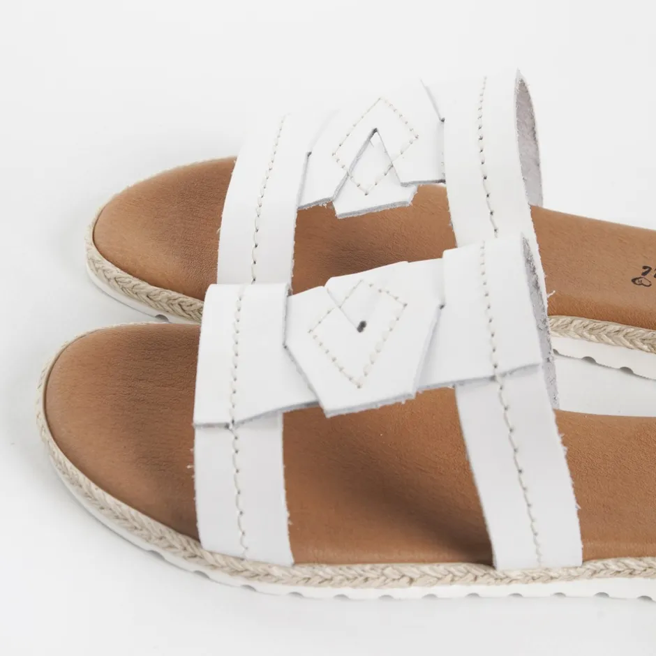 sandalia_plana__blanco_1.webp Calzaro Sandalias | Sandalia plana 5024 blanco