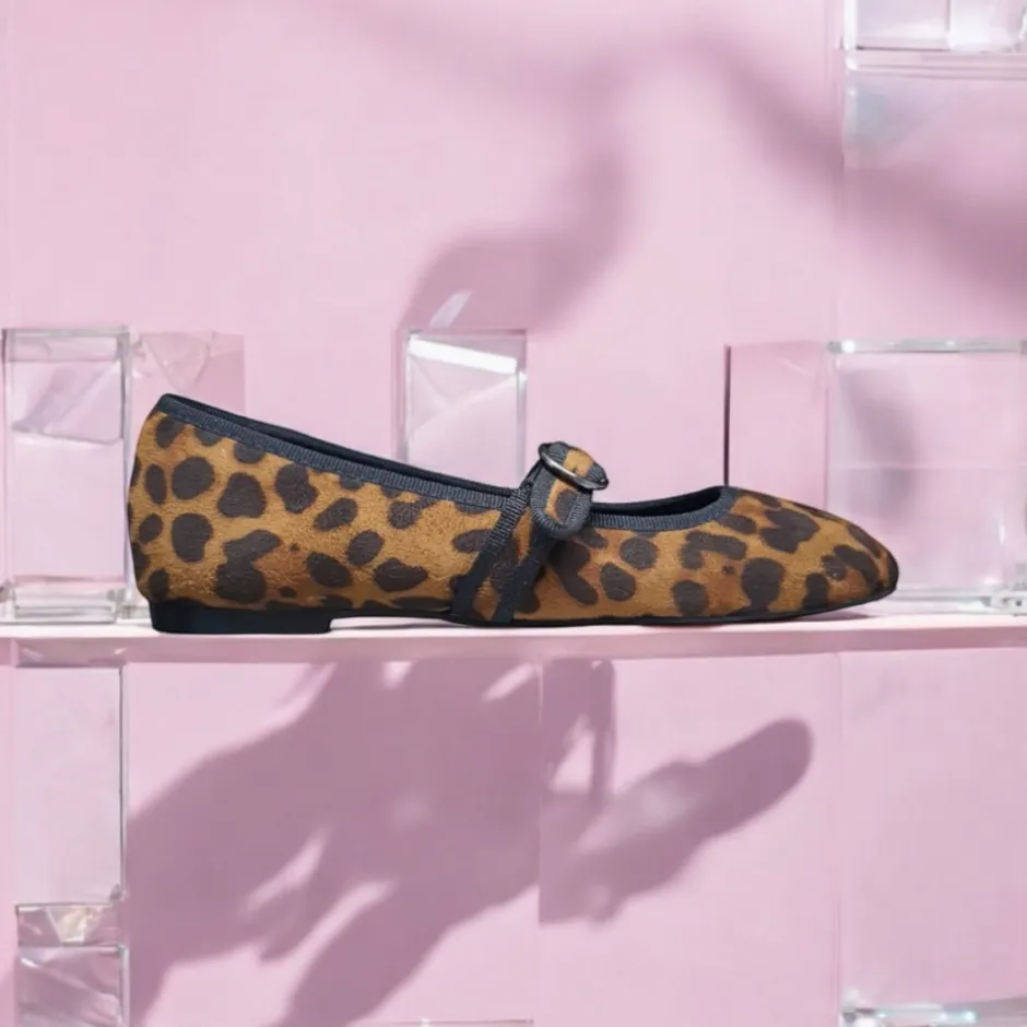 zapato_plano_con_una_puls_0-2.webp Calzaro Zapatos De Tac贸n | Bailarinas | Zapato Plano Con Una Pulsera Ancha 535 Leopardo.