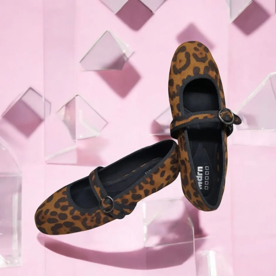 zapato_plano_con_una_puls_1-2.webp Calzaro Zapatos De Tac贸n | Bailarinas | Zapato Plano Con Una Pulsera Ancha 535 Leopardo.