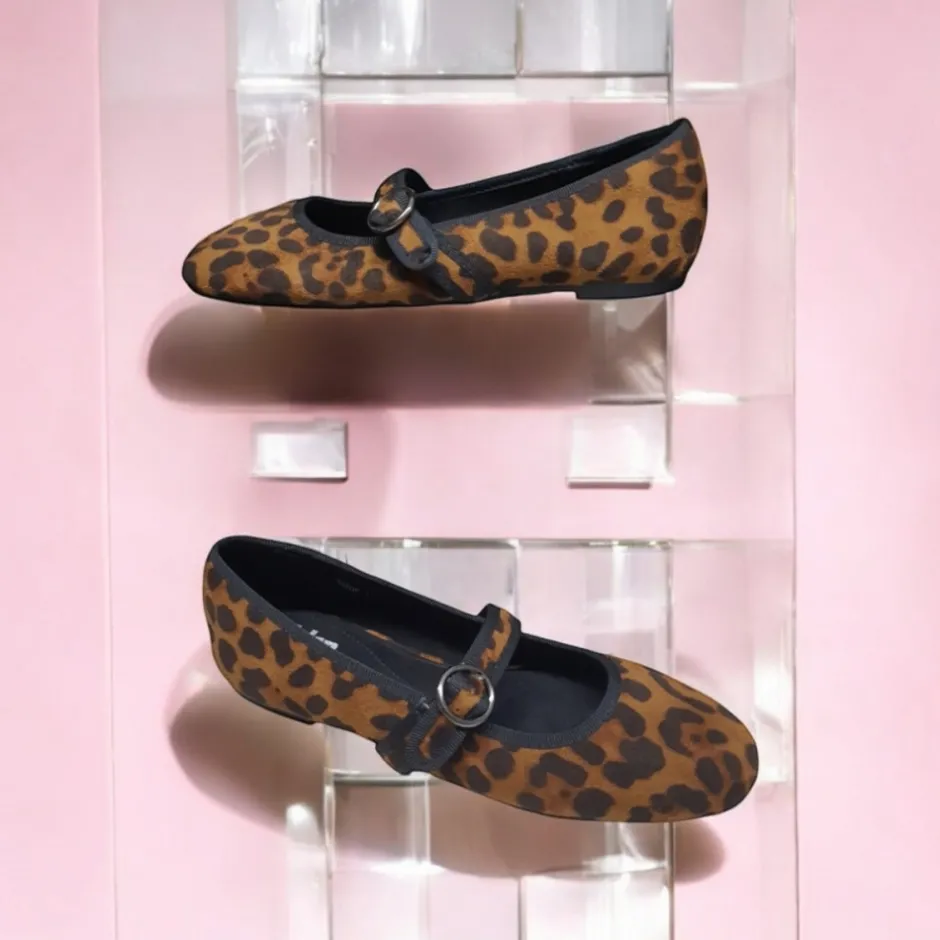 zapato_plano_con_una_puls_2-2.webp Calzaro Zapatos De Tac贸n | Bailarinas | Zapato Plano Con Una Pulsera Ancha 535 Leopardo.