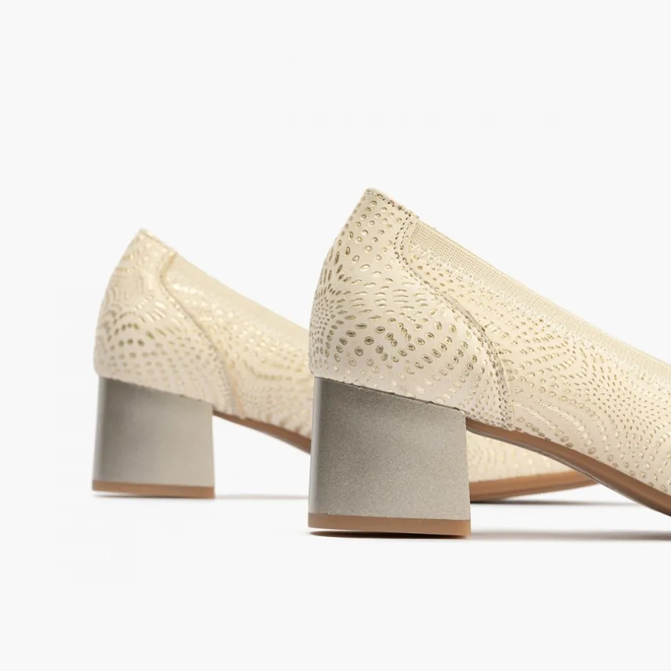 zapatos_de_saln_de_mujer__1-1.webp Calzaro Zapatos De Tac贸n | Zapatos de Salón de Mujer de Piel 5720 con Ribete Elástico con Tacón Medio Oro