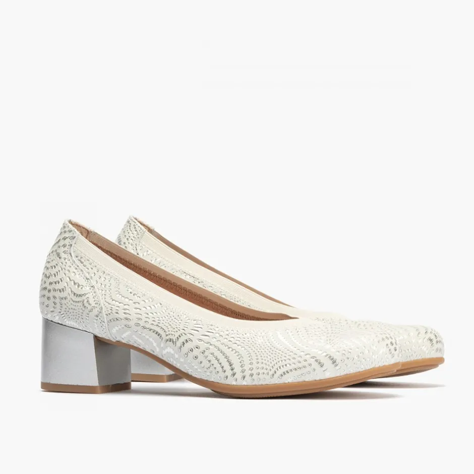 zapatos_de_saln_de_mujer__3.webp Calzaro Zapatos De Tac贸n | Zapatos de Salón de Mujer de Piel con Ribete Elástico 5720 con Tacón Medio Plata