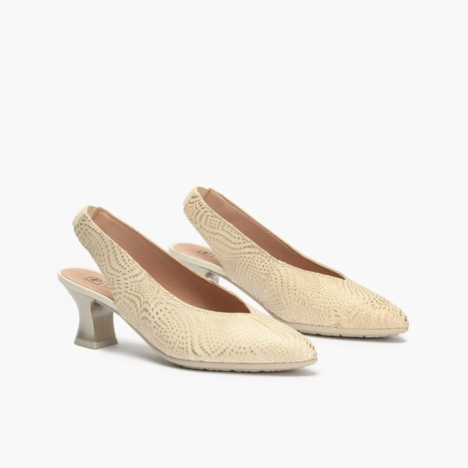 zapatos_de_saln_de_mujer__4-2.webp Calzaro Zapatos De Tac贸n | Zapatos de Salón de Mujer Destalonado 5750 en Piel y Tacón Embudo Dorado.