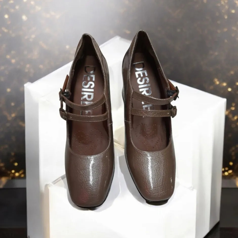 zapatos_de_tacn_medio_mar_6.webp Calzaro Zapatos De Tac贸n | Confort | Zapatos de Tacón Medio Mary Jane Desiree Dami 16 Taupe.