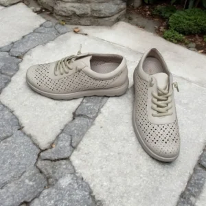 Calzaro Confort | Zapatos Sneakers Picaditos Cordones Slip-on 422 Beige.