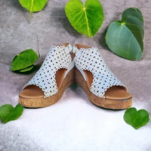 Calzaro Sandalias | Zueco Piel Cuña 23401 Laser Blanco .