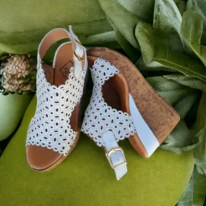 Calzaro Sandalias | Zueco Piel Cuña 23401 Laser Blanco .